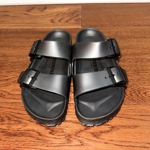 Woman’s size 37 Birkenstock sandal
